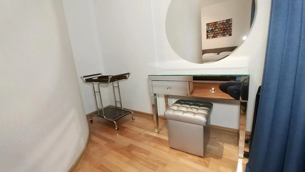 Apartment One Bedroom. Luxe. 29 Khreshchatyk Str. Besarabka Kyiv