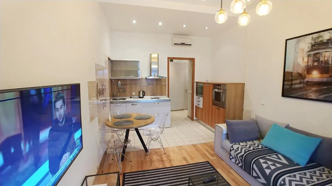 Apartment One Bedroom. Luxe. 29 Khreshchatyk Str. Besarabka Kyiv Ukraine
